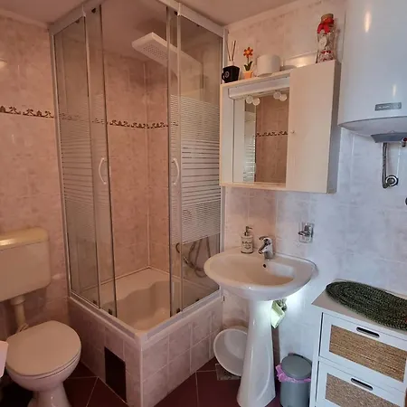 Welcoming In - 75 Sqm With View *