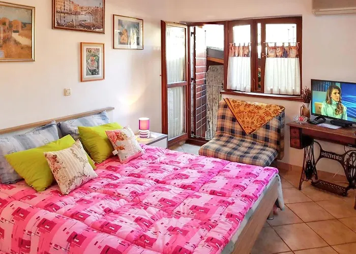 Welcoming In - 75 Sqm With View